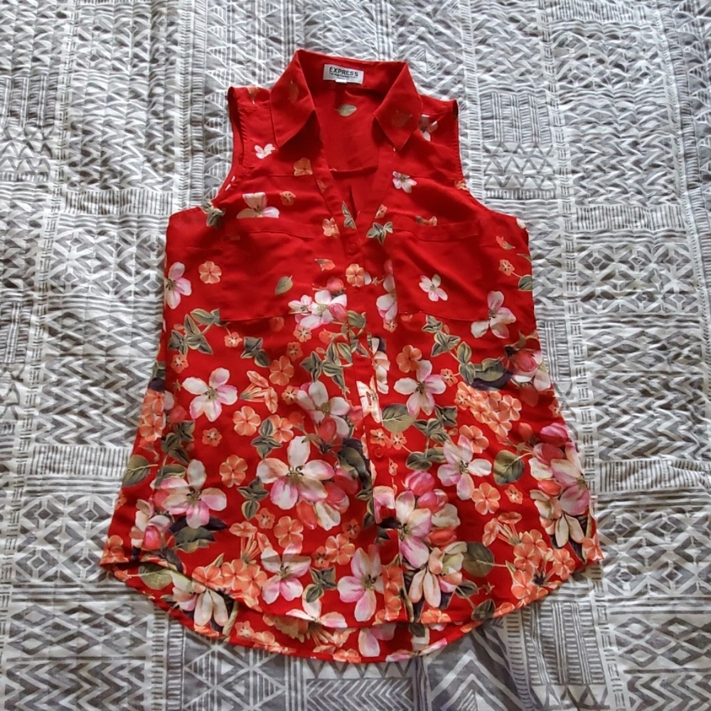 Sleeveless blouse